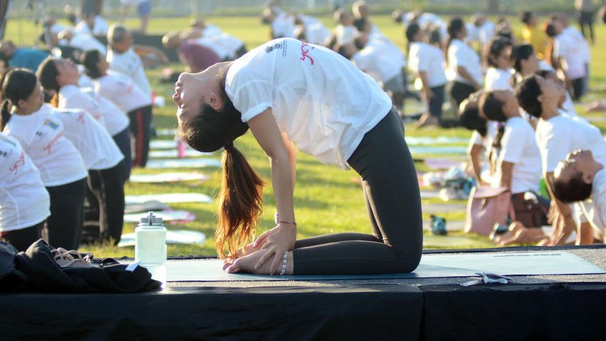 Jelang Hari Yoga Internasional, 200 Orang Berlatih di Hokkaido