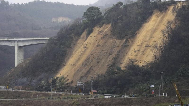 Daerah yang Terkena Gempa di Jepang Tengah Hadapi Risiko Tanah Longsor