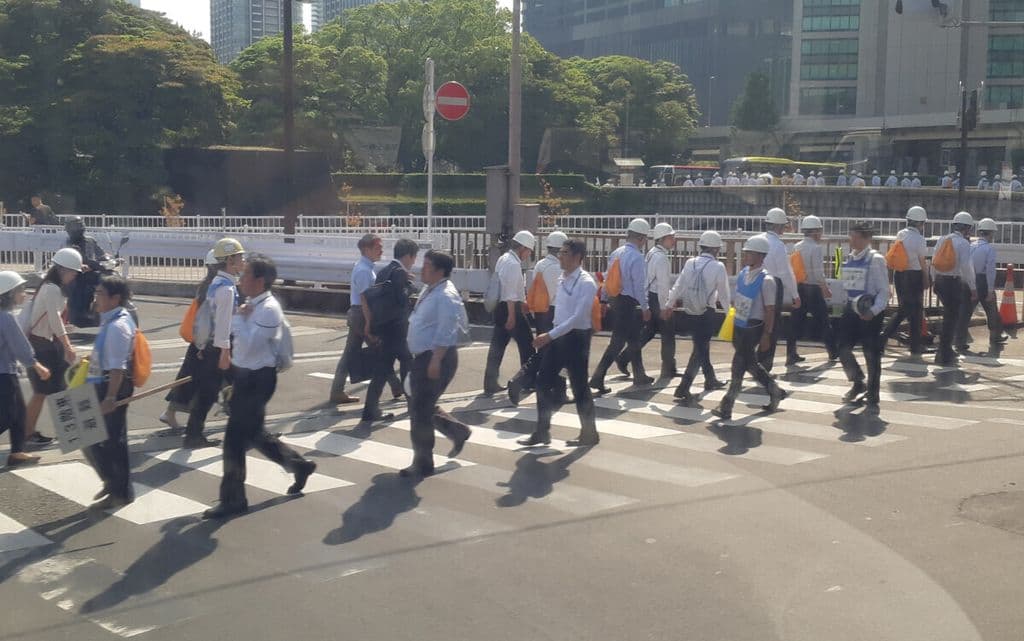 Perusahaan Jepang Naikkan Gaji Awal untuk Karyawan Muda