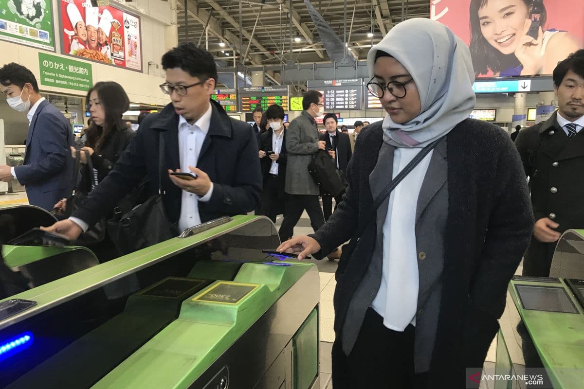 Perusahaan Kereta Kansai Berlakukan Sistem Pembayaran Sentuh dengan Kartu Kredit