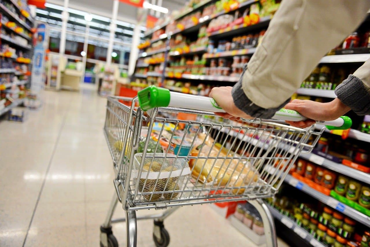 Harga 411 Jenis Makanan dan Minuman Naik pada Juli