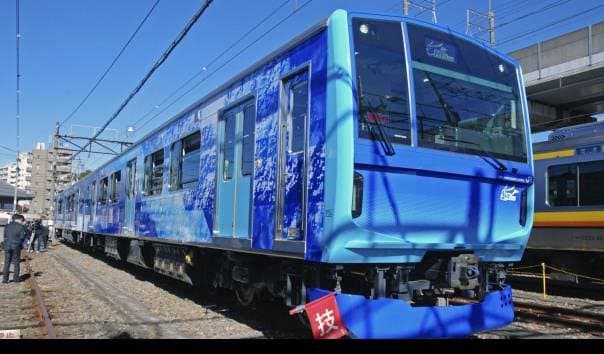 Media Meliput Uji Coba Kereta Bertenaga Hidrogen JR East
