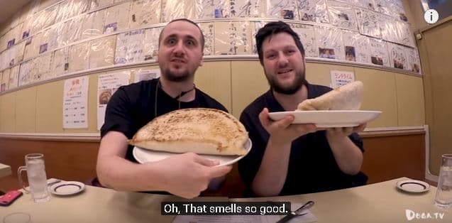 RESTORAN DI TOKYO TANTANG PENGUNJUNGNYA HABISKAN GYOZA SEBERAT 2,5 KG, SANGGUP?