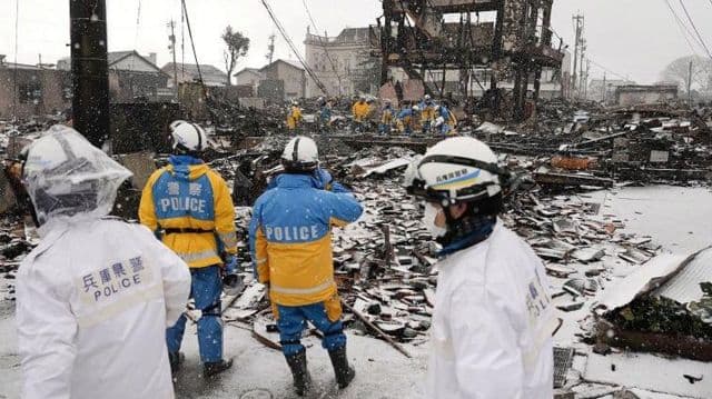 Cuaca Dingin Melanda Wilayah yang Terdampak Gempa