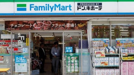 FamilyMart di Jepang Kenakan Biaya untuk Alat Makan Plastik