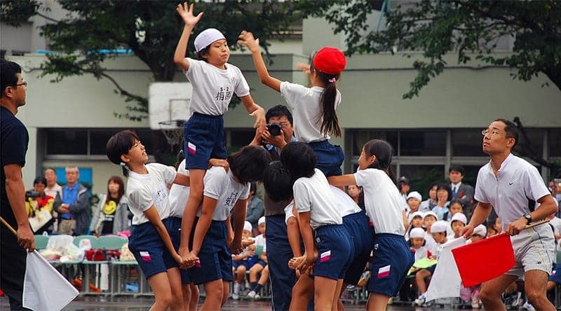 SD di Jepang Tengah Adakan Festival Olahraga Bergaya Prasejarah