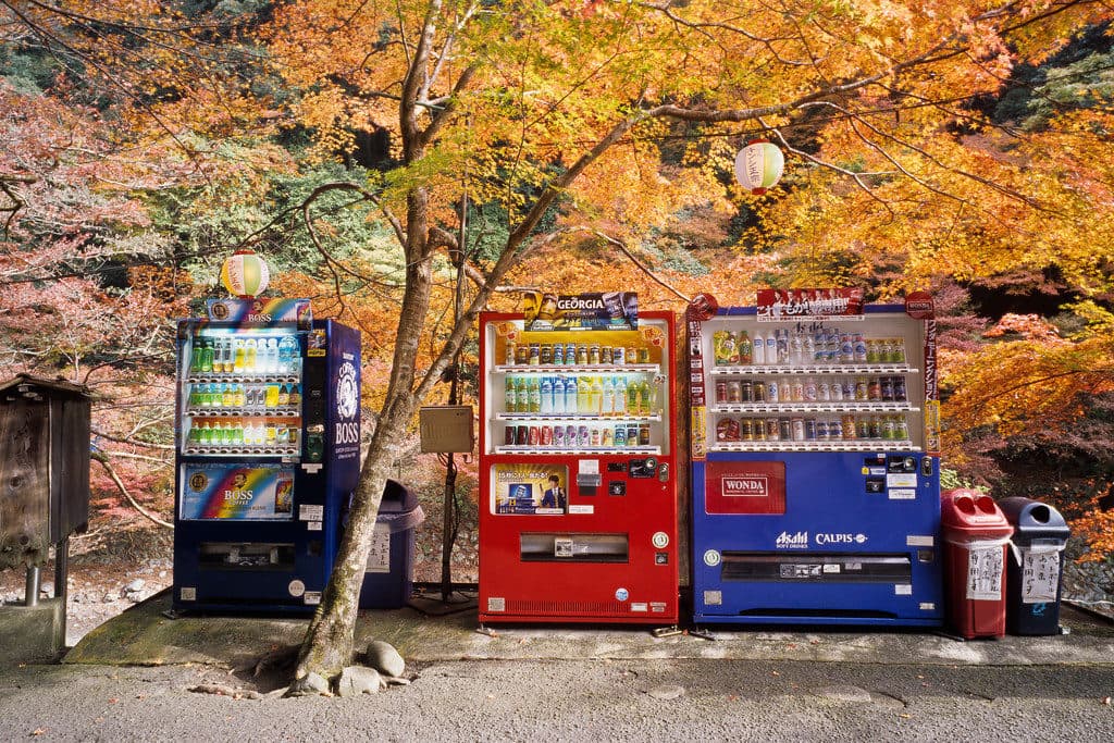 Gegara Corona, Jepang Bikin Vending Machine yang Dioperasikan Pakai Kaki