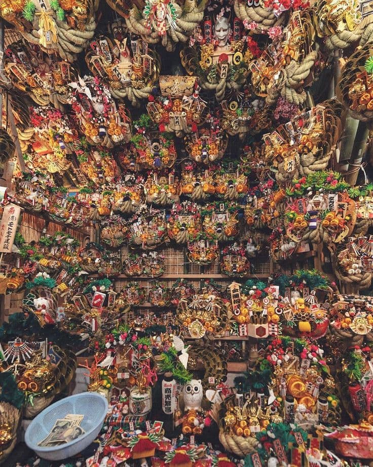Festival Tori-no-ichi di Asakusa Tarik Ribuan Pengunjung Berburu Kumade Pembawa Keberuntungan