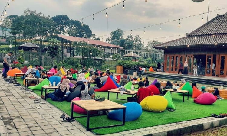 Salah Satu Kafe Bertema Alam di Bogor Paling Hits, Sejuk dan Dijamin Bikin Betah!