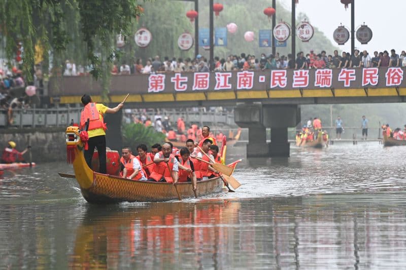 Kelompok Jepang Gelar Lomba Perahu Naga di Guangdong