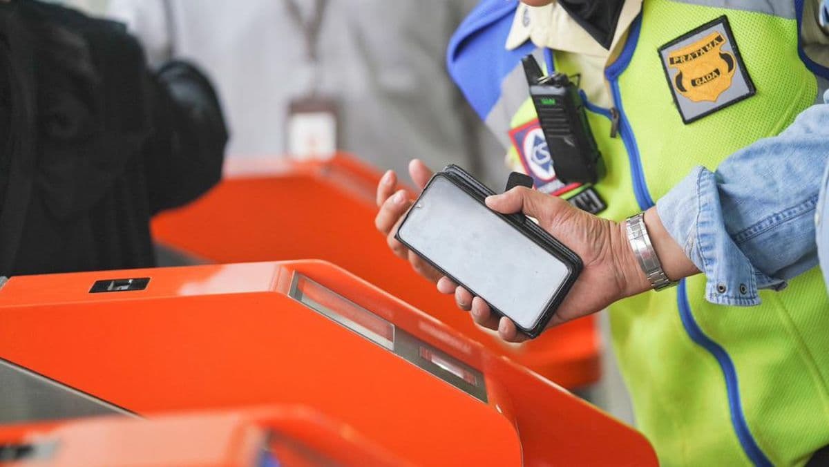 Perusahaan Kereta Sekitar Tokyo Ganti Tiket Magnetik dengan Kode QR