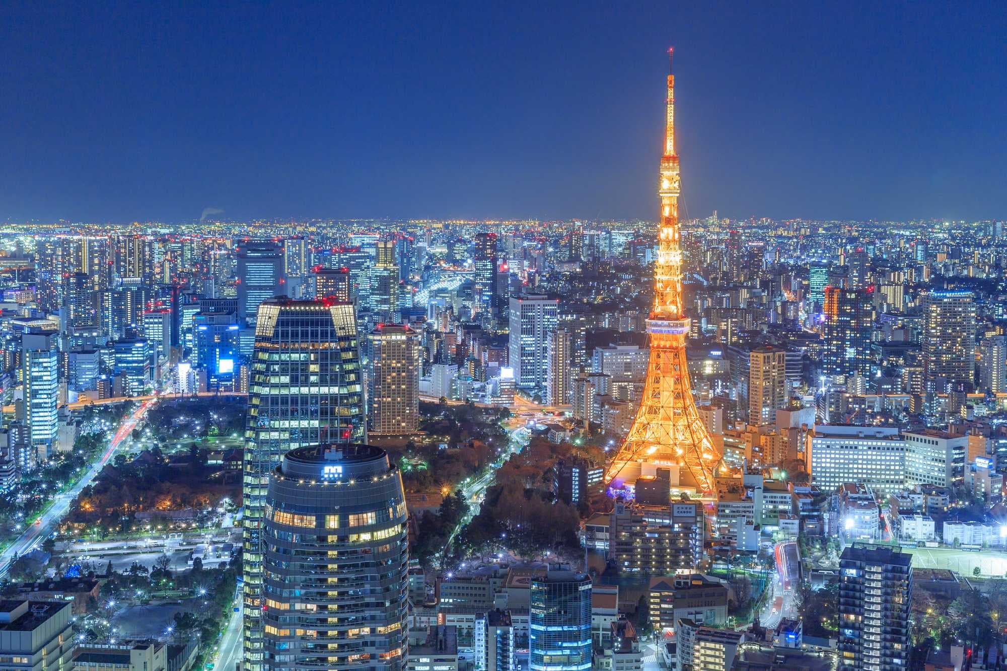 Kerlap Kerlip Lampu Menara Tokyo Hangatkan Hati Wisatawan di Musim Dingin