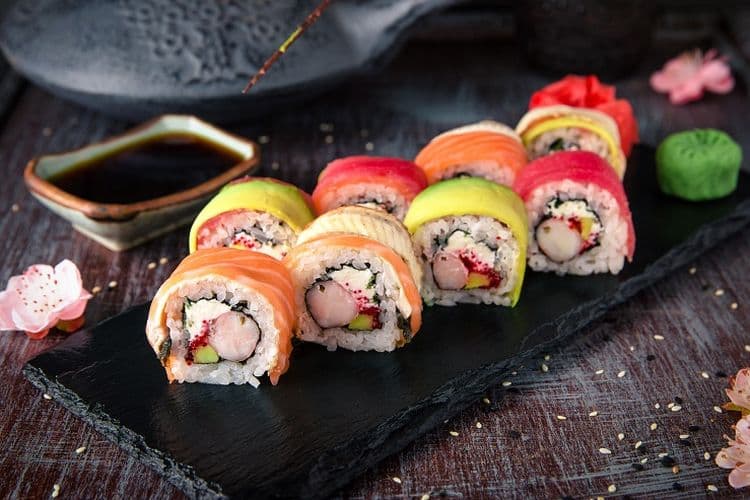 Begini Kesalahan Dasar saat Membuat Sushi: Seharusnya Dibuat dengan Tangan Basah