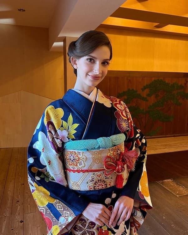 Model Kelahiran Ukraina Menangi Kontes Kecantikan Jepang