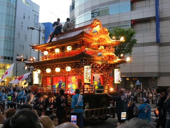 Kendaraan Hias Festival Roboh di Jepang Tengah, 1 Orang Tewas