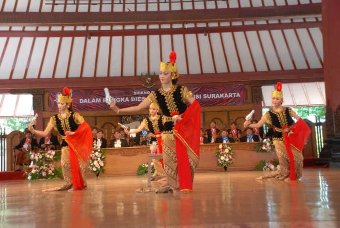 Tari yang berkembang di indonesia