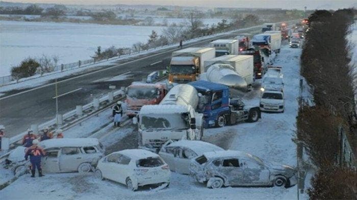 1 Tewas & Belasan Orang Terluka Dalam Kecelakaan Beruntun 134 Mobil Di Jepang