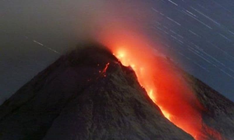 Gunung Merapi Keluarkan Guguran Lava Sejauh 700 Meter
