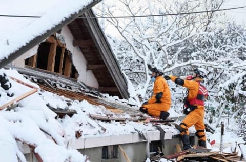 Suhu Sangat Dingin Landa Zona Bencana Gempa Jepang