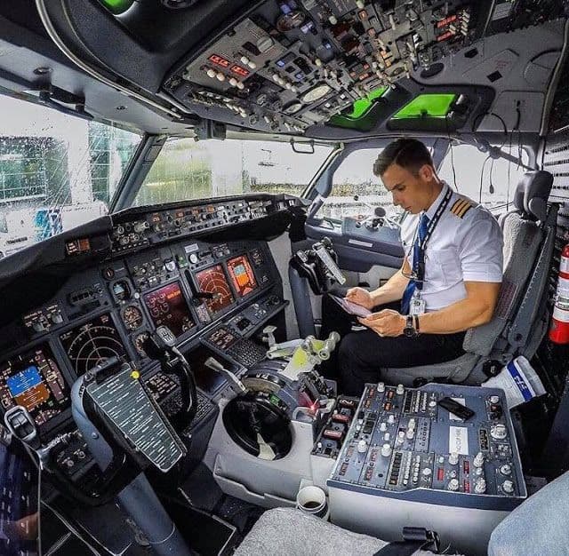 Pilot Japan Airlines Dicopot Setelah Konsumsi Alkohol Sebelum Penerbangan: Insiden, Reaksi, dan Langkah Perbaikan