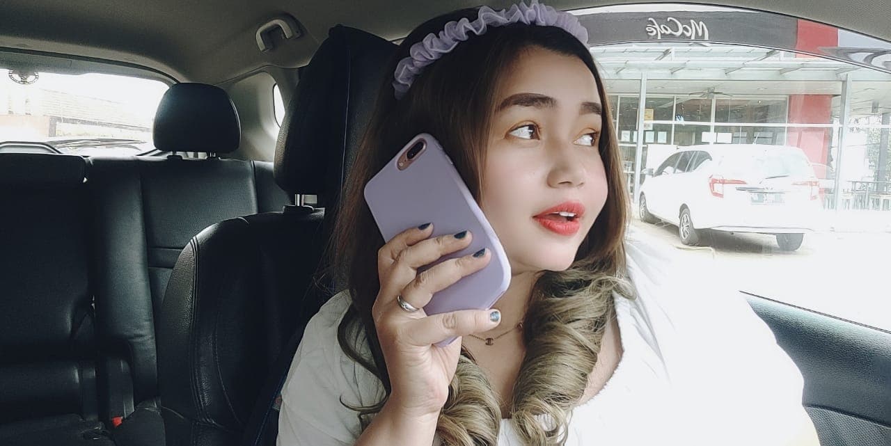 Fashion Kekinian Warna Lilac yang Lagi Ngetren Ini!